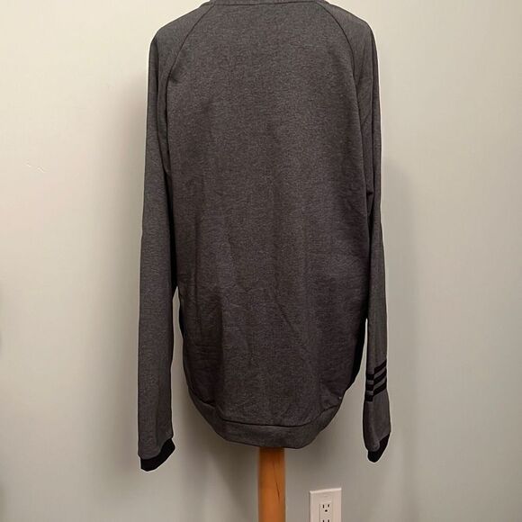 Classic Adidas Athletic Pullover  - Picture 6 of 12